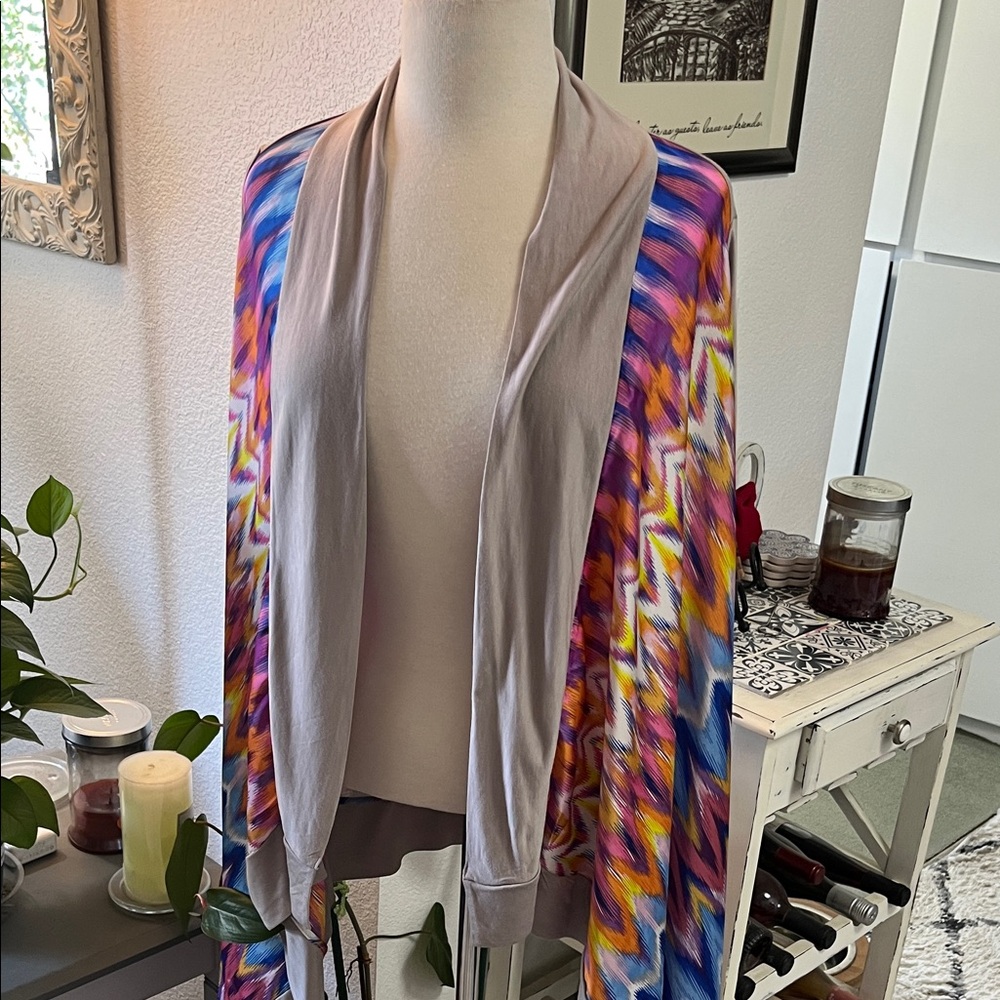 Multicolor Zigzag Patterned Cardigan - Picture 8 of 10